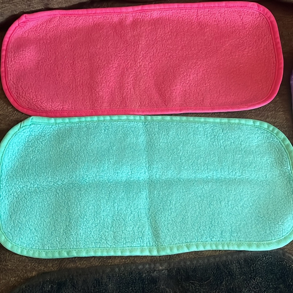 New Without Tags~Set Of 5 Multicolored Large Re~Useable Facial Wash Cloths - Picture 4 of 6